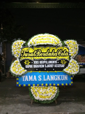 Papan Bunga Duka di Bulik Timur